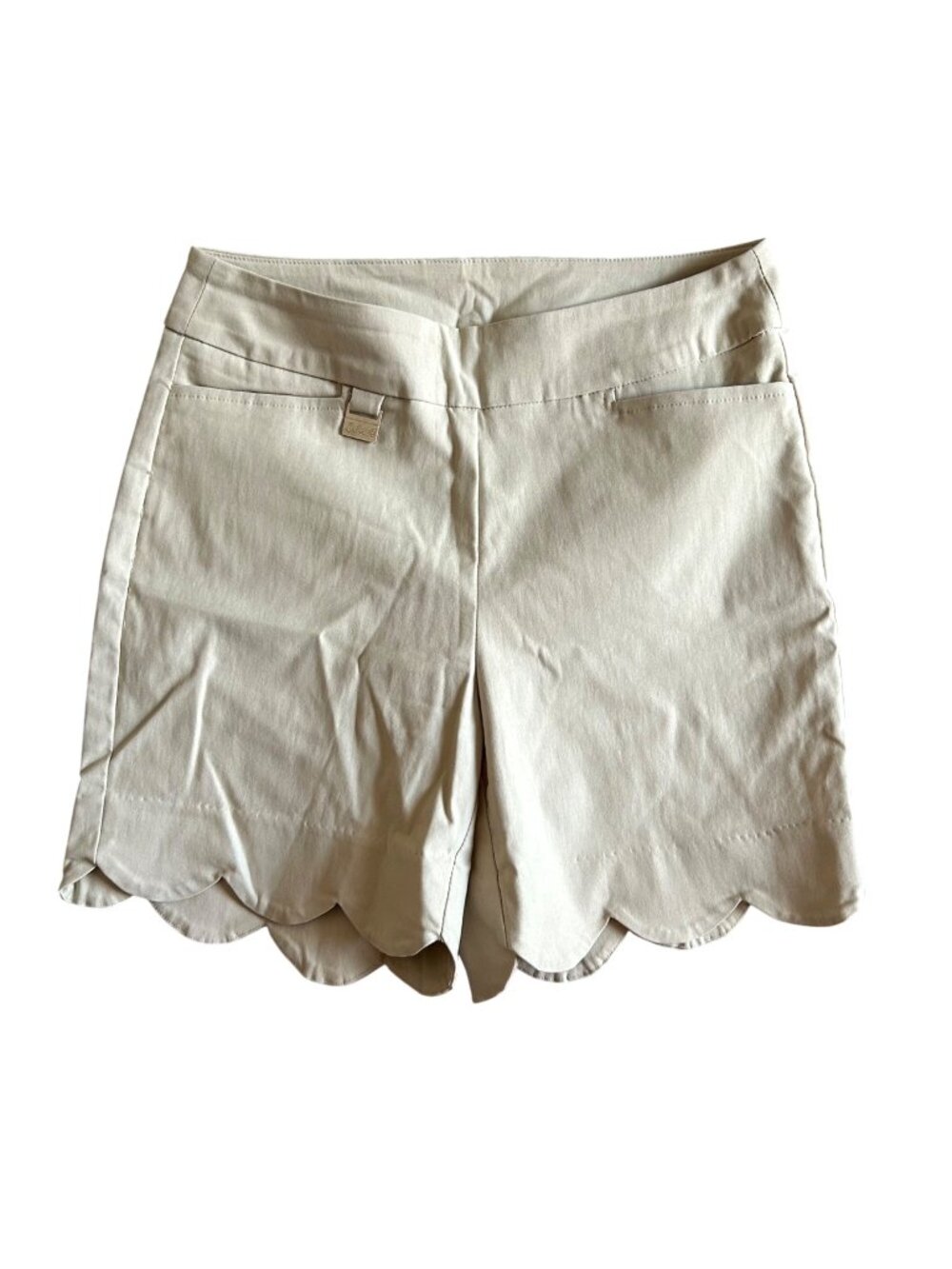 Lulu B Women' Sz 4 Beige Scalloped Hem Shorts With Pockets Casual Wear